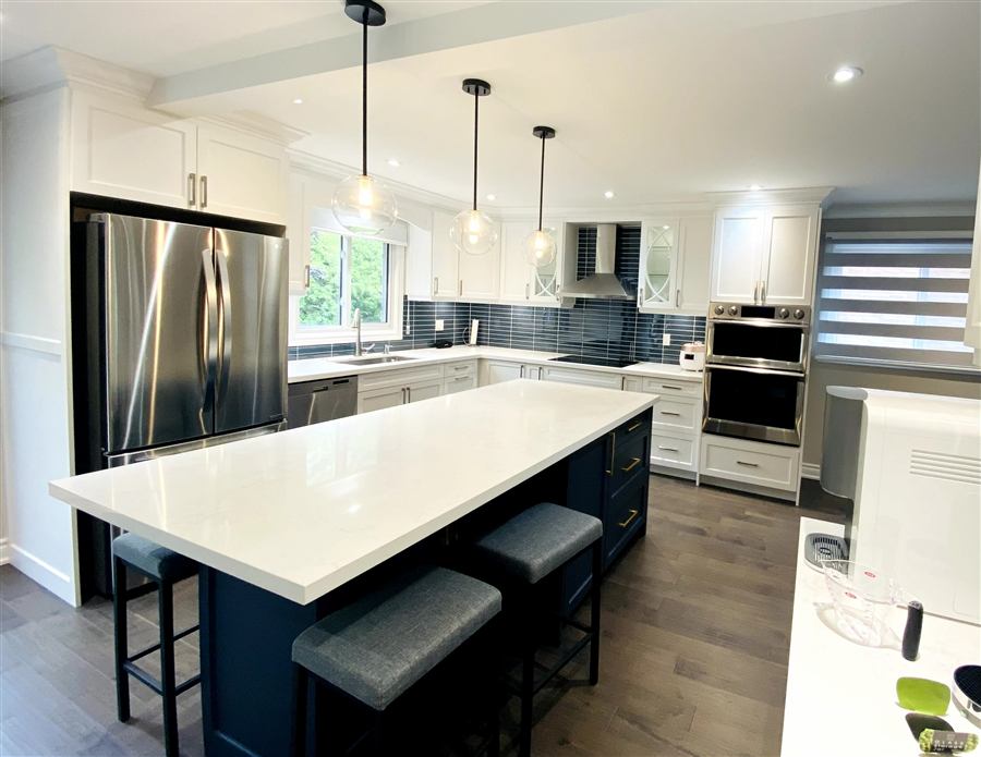 Large Island Seating